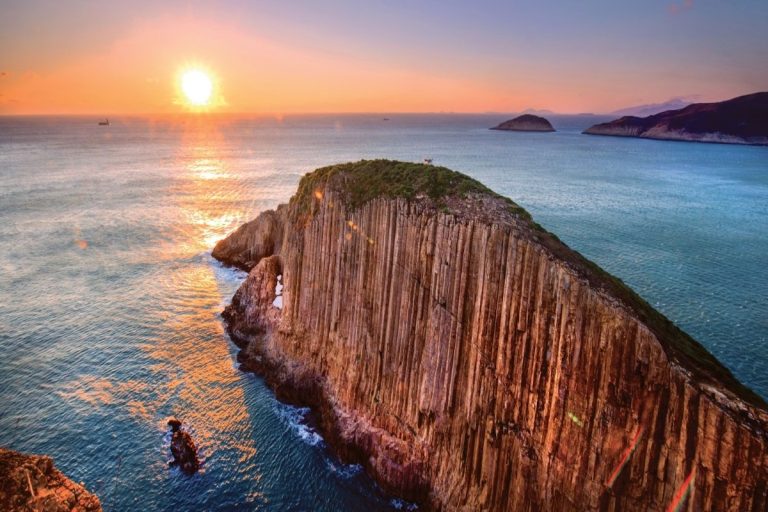Top 10 Dive Sites Around Hong Kong