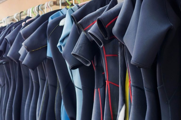 Your Guide to Wetsuits & Dry Suits